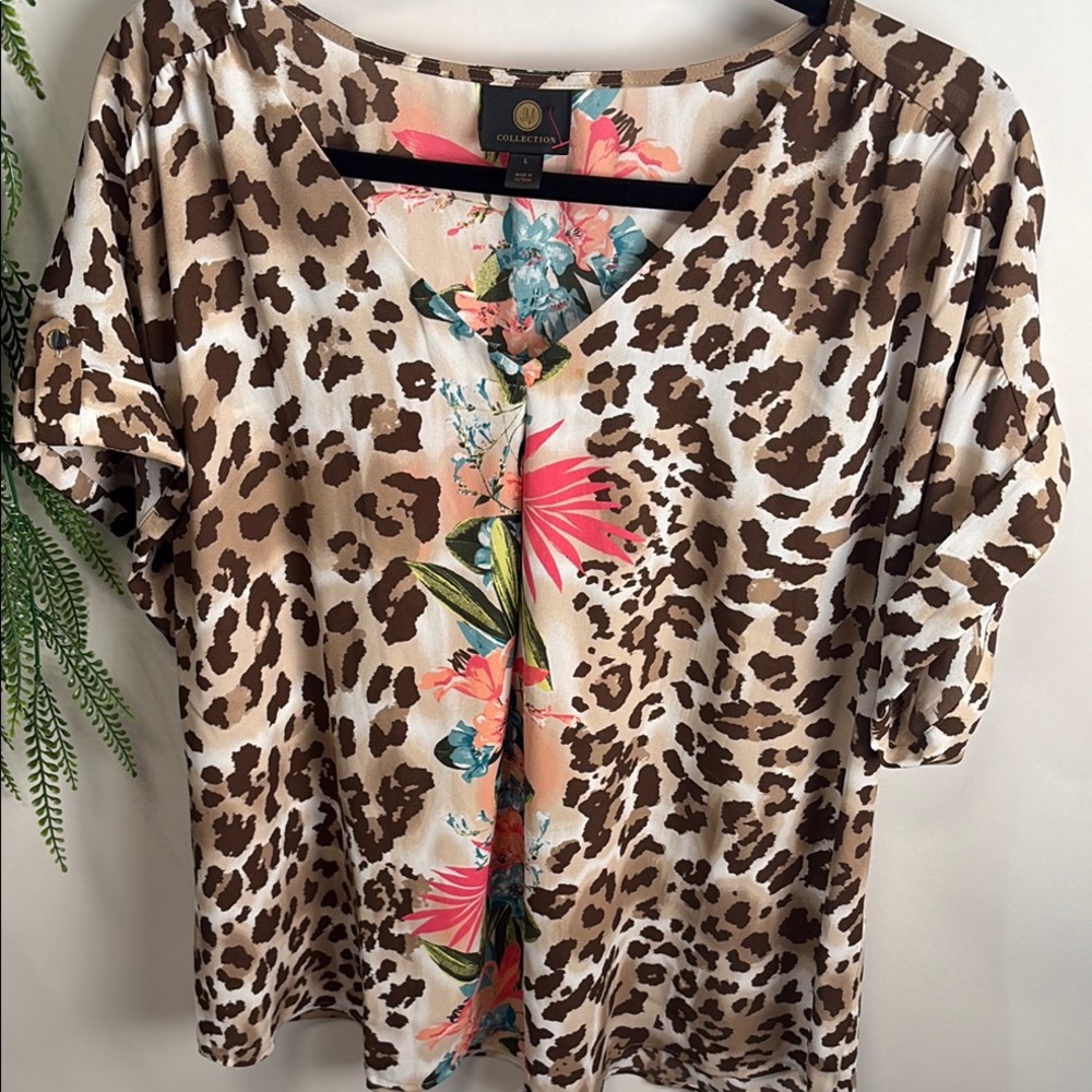 JM Collection Cream Buttoned Blouse